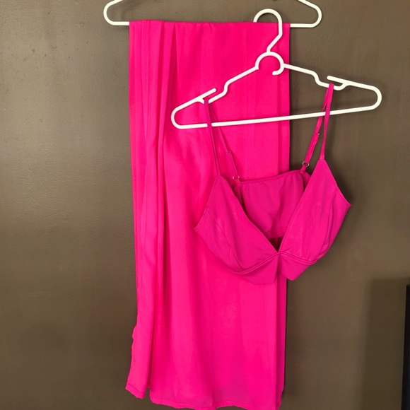 Two piece maxi skirt set with crop top - Picture 1 of 3